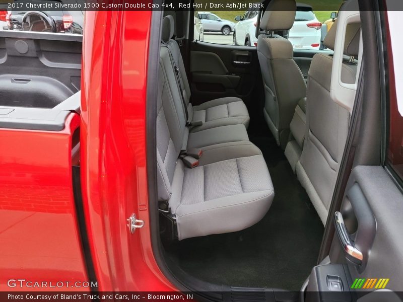 Red Hot / Dark Ash/Jet Black 2017 Chevrolet Silverado 1500 Custom Double Cab 4x4