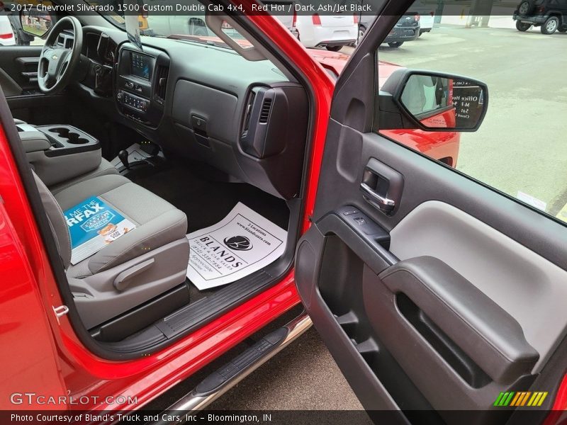 Red Hot / Dark Ash/Jet Black 2017 Chevrolet Silverado 1500 Custom Double Cab 4x4