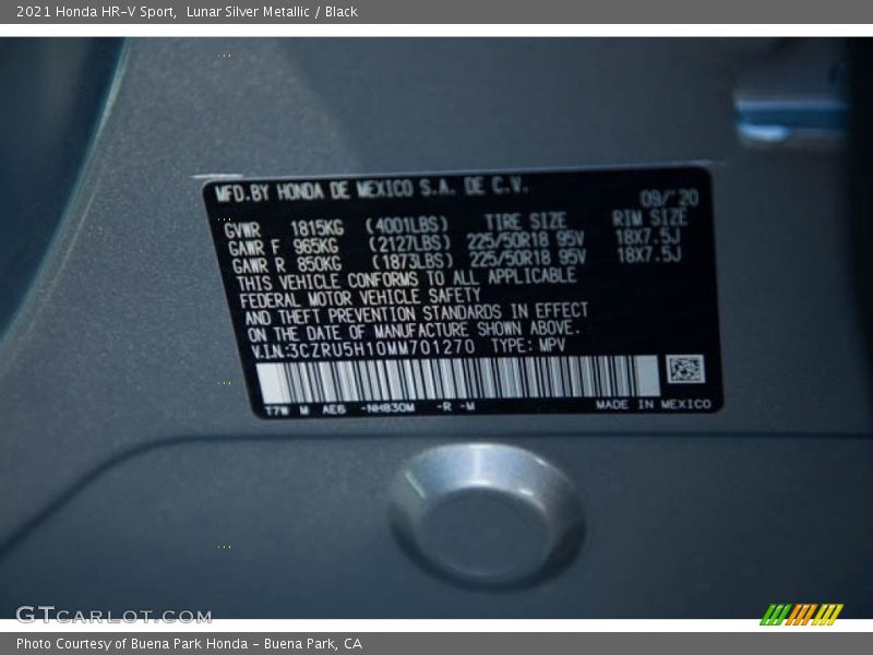 Lunar Silver Metallic / Black 2021 Honda HR-V Sport