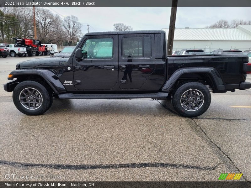 Black / Black 2021 Jeep Gladiator Overland 4x4