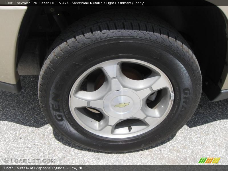 Sandstone Metallic / Light Cashmere/Ebony 2006 Chevrolet TrailBlazer EXT LS 4x4