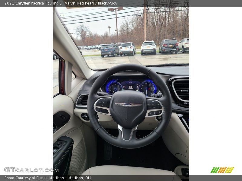  2021 Pacifica Touring L Steering Wheel