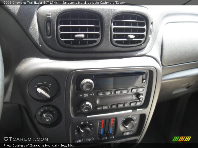 Sandstone Metallic / Light Cashmere/Ebony 2006 Chevrolet TrailBlazer EXT LS 4x4