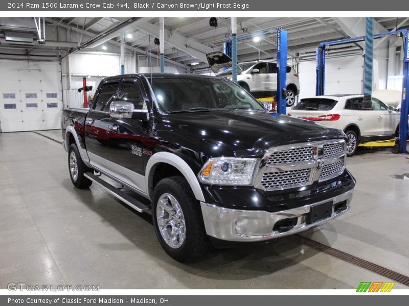 Front 3/4 View of 2014 1500 Laramie Crew Cab 4x4