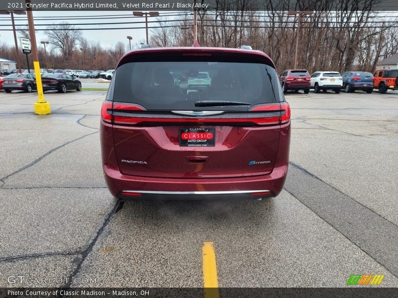 Velvet Red Pearl / Black/Alloy 2021 Chrysler Pacifica Hybrid Limited