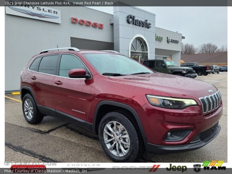 Velvet Red Pearl / Black 2021 Jeep Cherokee Latitude Plus 4x4