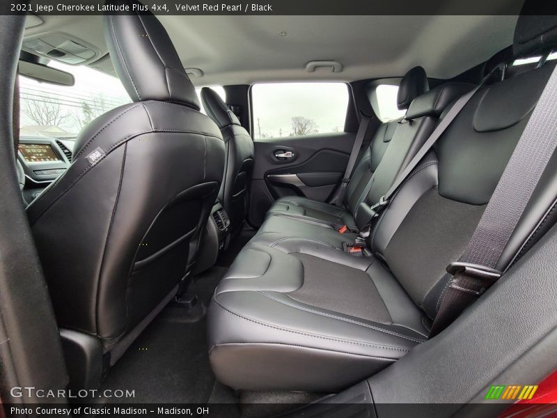 Velvet Red Pearl / Black 2021 Jeep Cherokee Latitude Plus 4x4