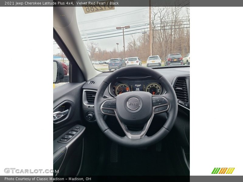 Velvet Red Pearl / Black 2021 Jeep Cherokee Latitude Plus 4x4