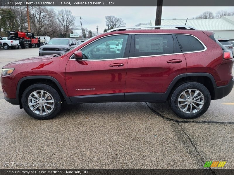 Velvet Red Pearl / Black 2021 Jeep Cherokee Latitude Plus 4x4