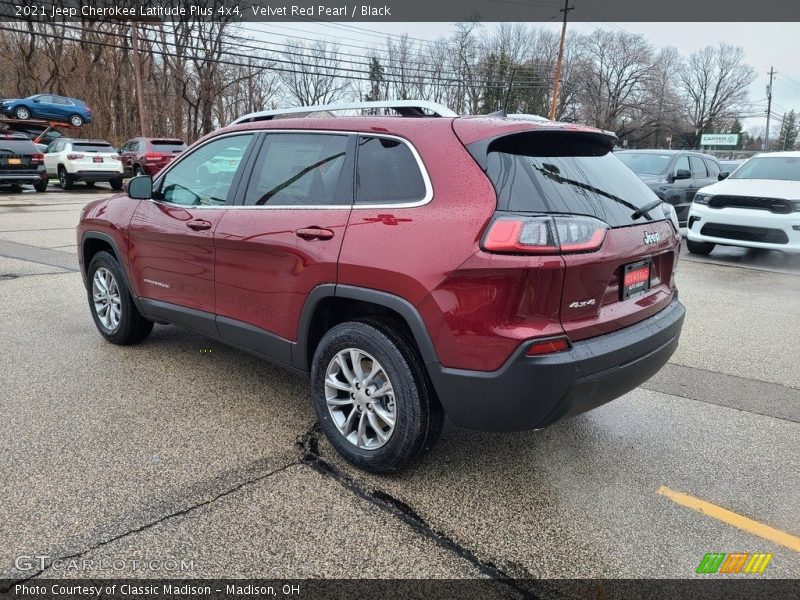 Velvet Red Pearl / Black 2021 Jeep Cherokee Latitude Plus 4x4