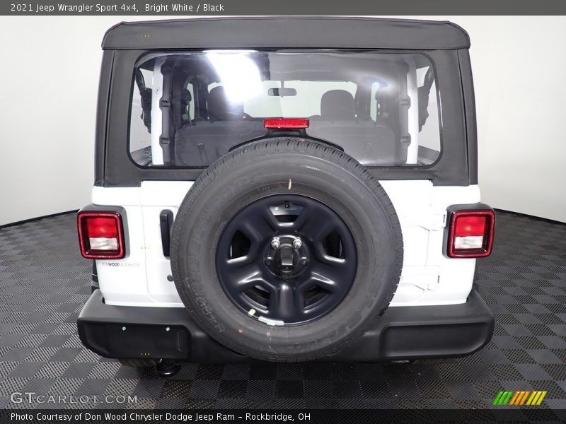 Bright White / Black 2021 Jeep Wrangler Sport 4x4