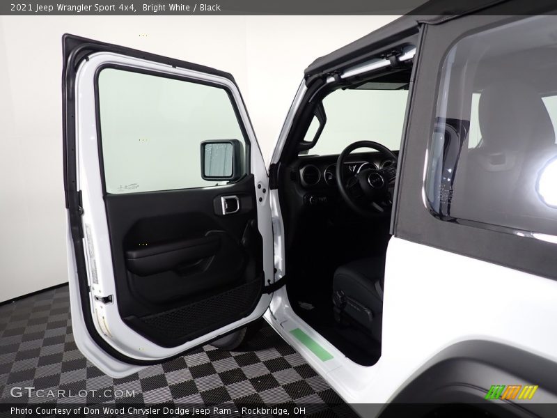 Bright White / Black 2021 Jeep Wrangler Sport 4x4