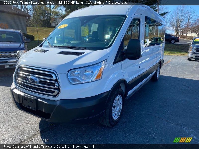 Oxford White / Charcoal black 2019 Ford Transit Passenger Wagon XLT 350 MR Long