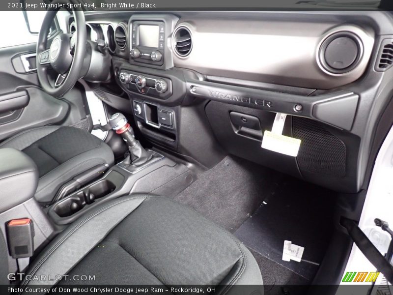 Bright White / Black 2021 Jeep Wrangler Sport 4x4