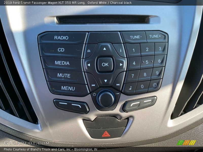 Oxford White / Charcoal black 2019 Ford Transit Passenger Wagon XLT 350 MR Long