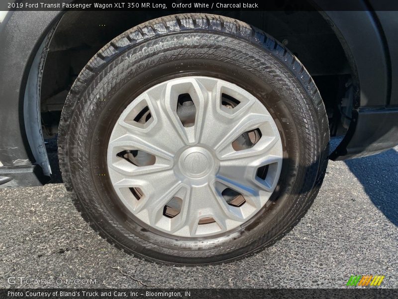 Oxford White / Charcoal black 2019 Ford Transit Passenger Wagon XLT 350 MR Long