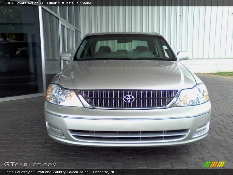 Lunar Mist Metallic / Stone 2001 Toyota Avalon XL