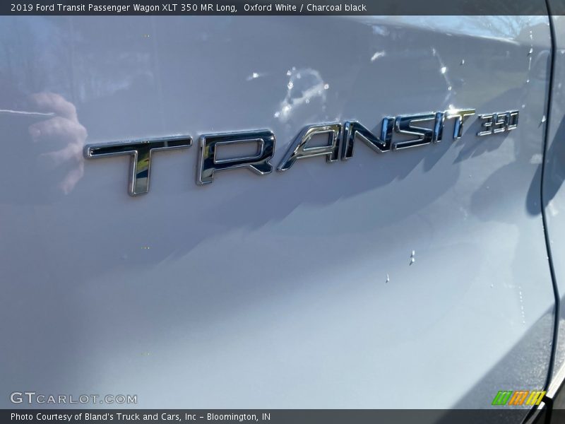 Oxford White / Charcoal black 2019 Ford Transit Passenger Wagon XLT 350 MR Long