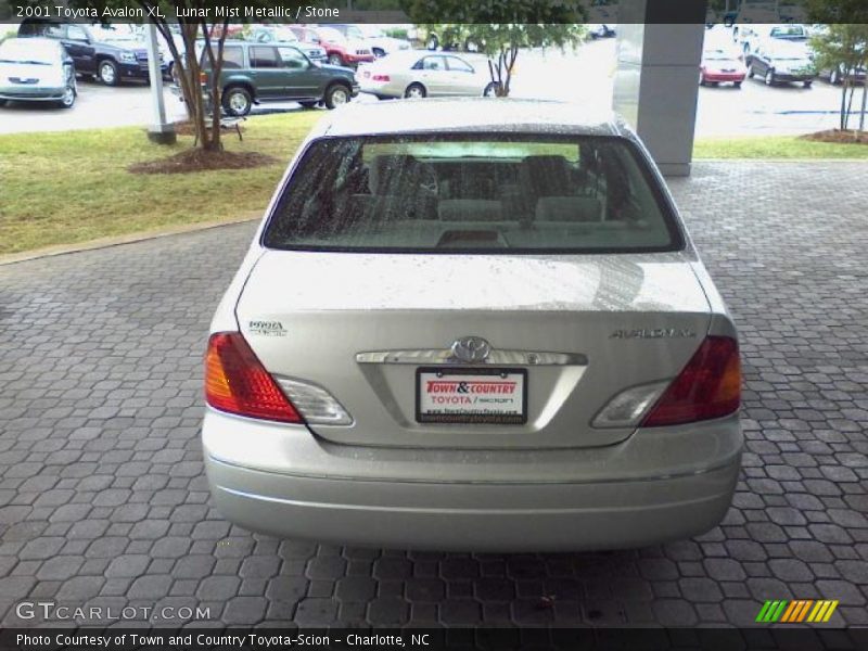 Lunar Mist Metallic / Stone 2001 Toyota Avalon XL