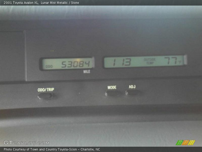 Lunar Mist Metallic / Stone 2001 Toyota Avalon XL