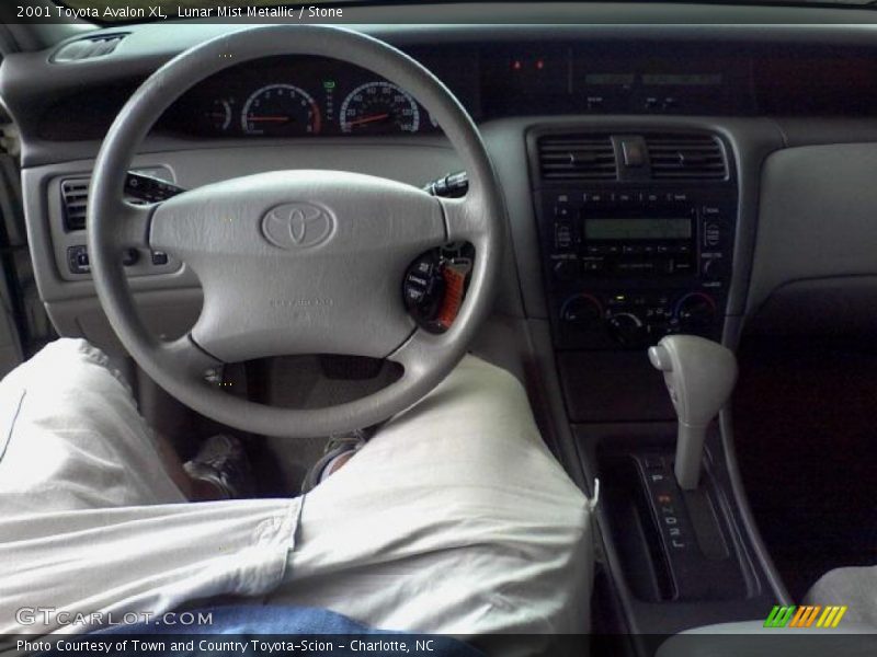 Lunar Mist Metallic / Stone 2001 Toyota Avalon XL