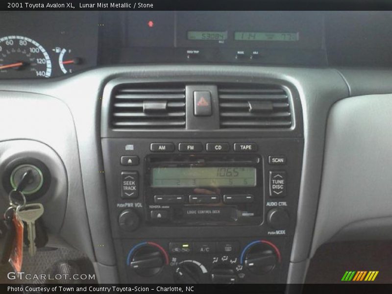 Lunar Mist Metallic / Stone 2001 Toyota Avalon XL