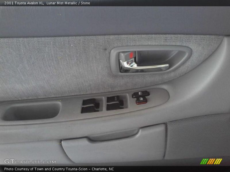 Lunar Mist Metallic / Stone 2001 Toyota Avalon XL