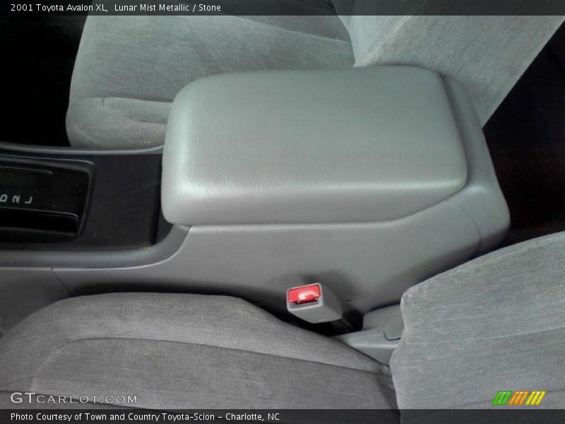 Lunar Mist Metallic / Stone 2001 Toyota Avalon XL