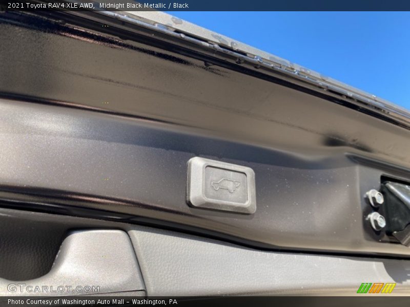 Midnight Black Metallic / Black 2021 Toyota RAV4 XLE AWD