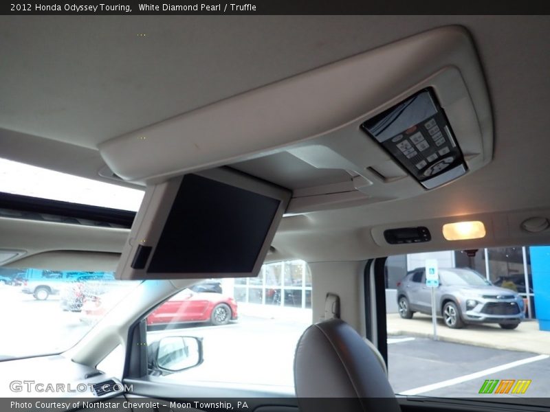 White Diamond Pearl / Truffle 2012 Honda Odyssey Touring
