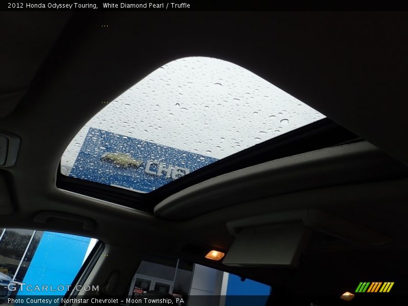 White Diamond Pearl / Truffle 2012 Honda Odyssey Touring