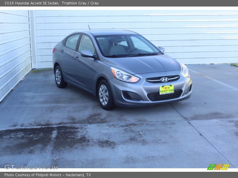 Triathlon Gray / Gray 2016 Hyundai Accent SE Sedan