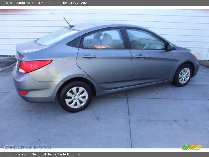 Triathlon Gray / Gray 2016 Hyundai Accent SE Sedan
