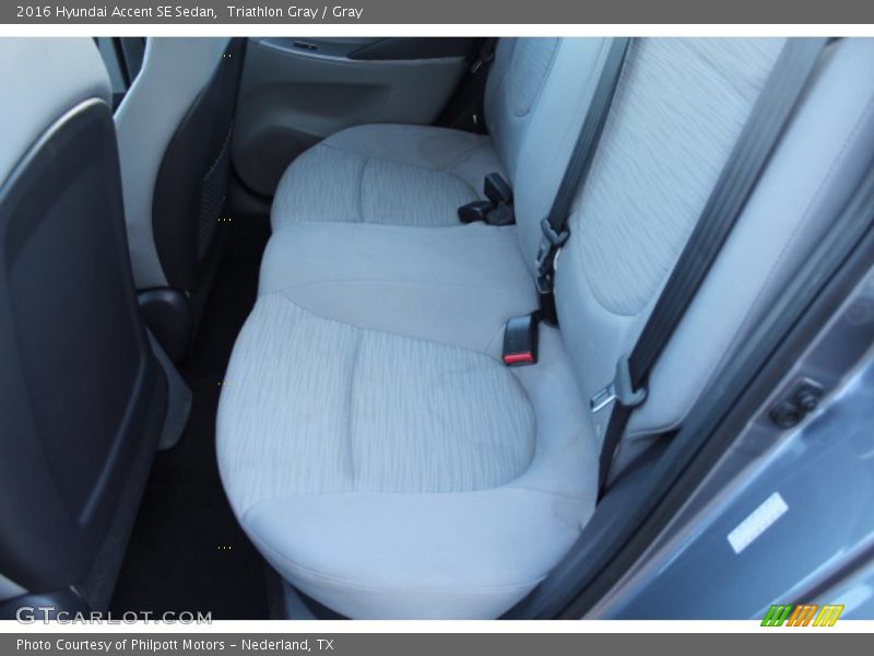 Triathlon Gray / Gray 2016 Hyundai Accent SE Sedan