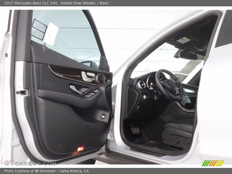 Iridium Silver Metallic / Black 2017 Mercedes-Benz GLC 300