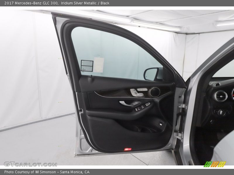 Iridium Silver Metallic / Black 2017 Mercedes-Benz GLC 300