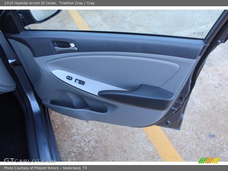 Triathlon Gray / Gray 2016 Hyundai Accent SE Sedan