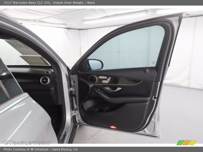 Iridium Silver Metallic / Black 2017 Mercedes-Benz GLC 300