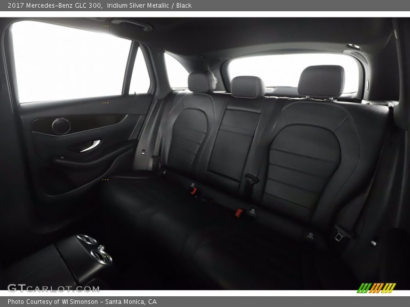 Iridium Silver Metallic / Black 2017 Mercedes-Benz GLC 300