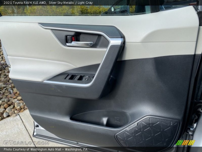 Silver Sky Metallic / Light Gray 2021 Toyota RAV4 XLE AWD
