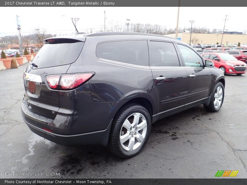 Tungsten Metallic / Ebony 2017 Chevrolet Traverse LT AWD