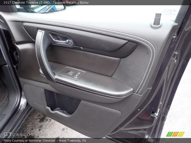 Tungsten Metallic / Ebony 2017 Chevrolet Traverse LT AWD
