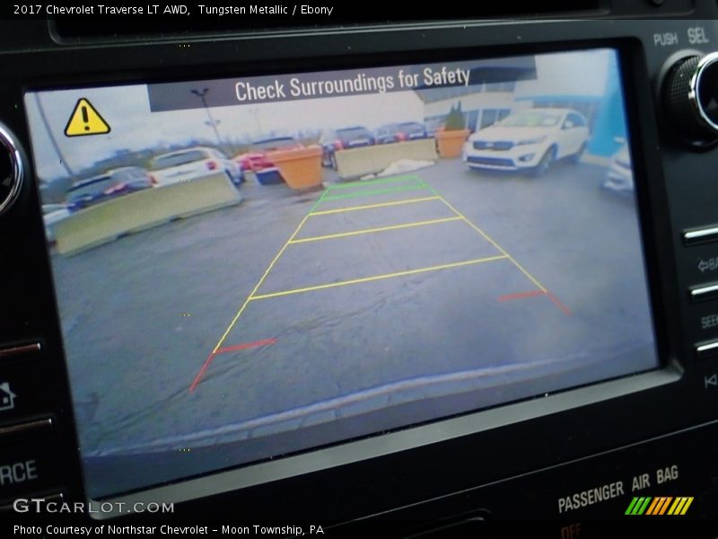 Tungsten Metallic / Ebony 2017 Chevrolet Traverse LT AWD