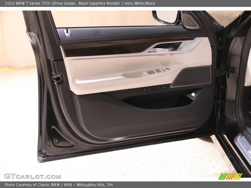 Black Sapphire Metallic / Ivory White/Black 2020 BMW 7 Series 750i xDrive Sedan
