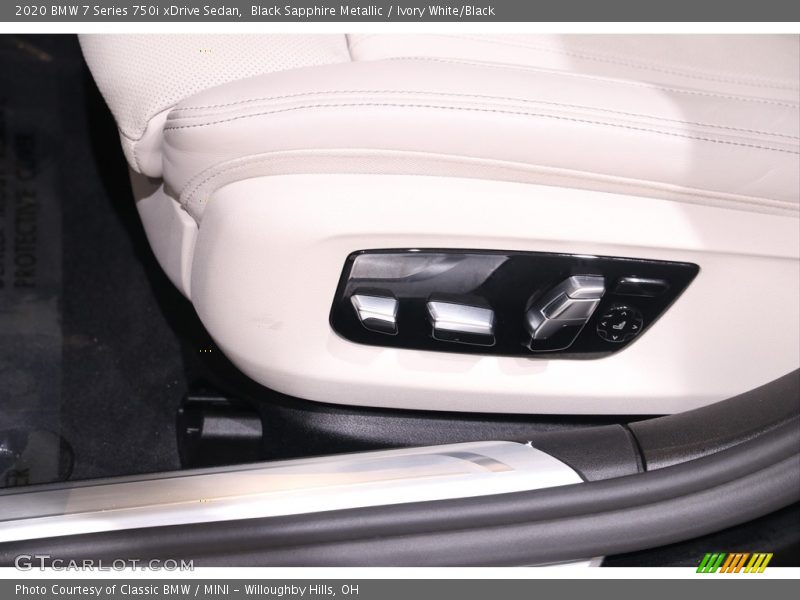 Black Sapphire Metallic / Ivory White/Black 2020 BMW 7 Series 750i xDrive Sedan