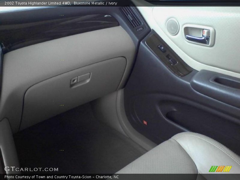 Bluestone Metallic / Ivory 2002 Toyota Highlander Limited 4WD