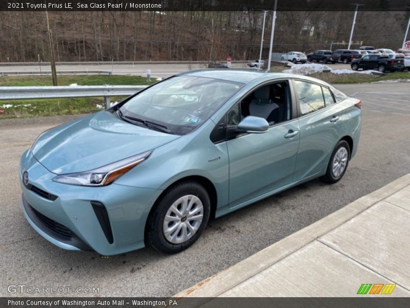 Front 3/4 View of 2021 Prius LE