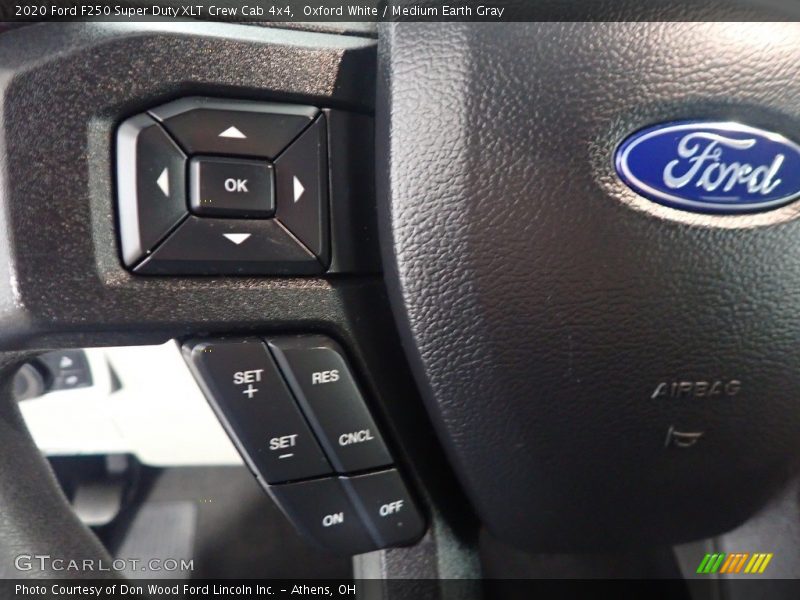 Oxford White / Medium Earth Gray 2020 Ford F250 Super Duty XLT Crew Cab 4x4