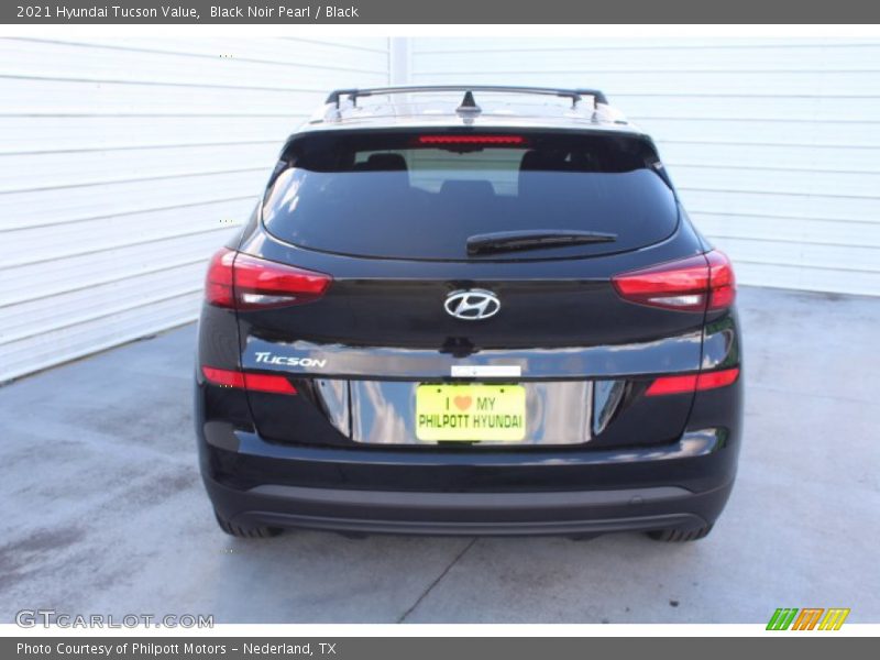 Black Noir Pearl / Black 2021 Hyundai Tucson Value
