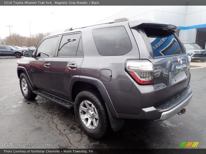 Magnetic Gray Metallic / Black 2016 Toyota 4Runner Trail 4x4